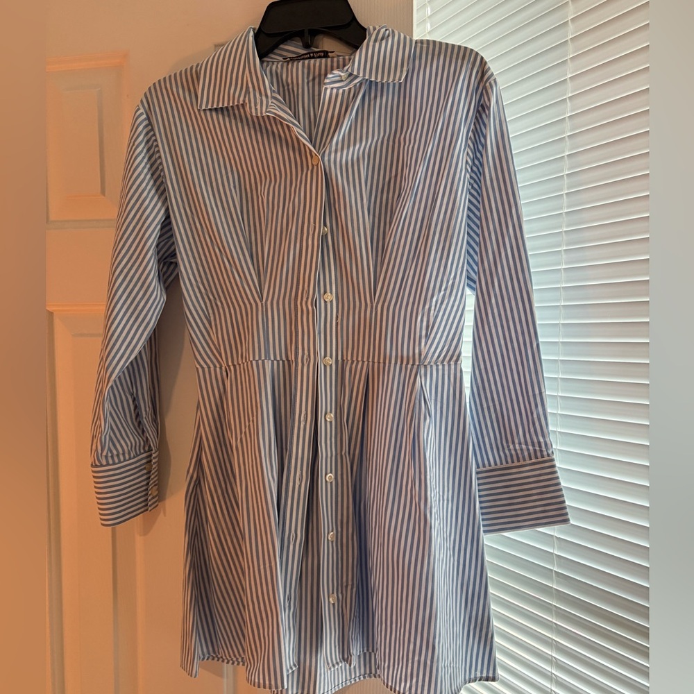 Abercrombie & Fitch Blue and White Striped Shirt